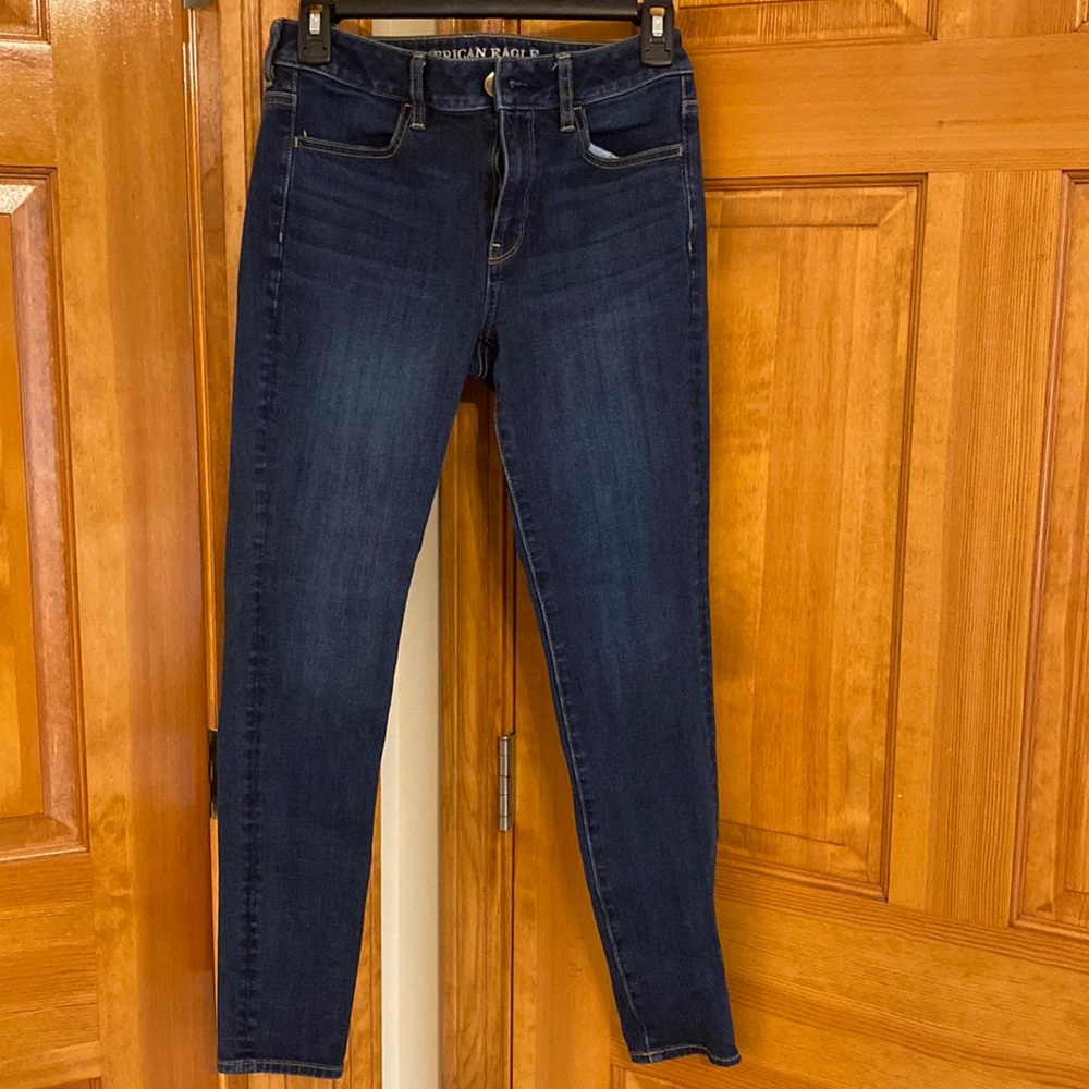 Dark-wash American Eagle Jeggings